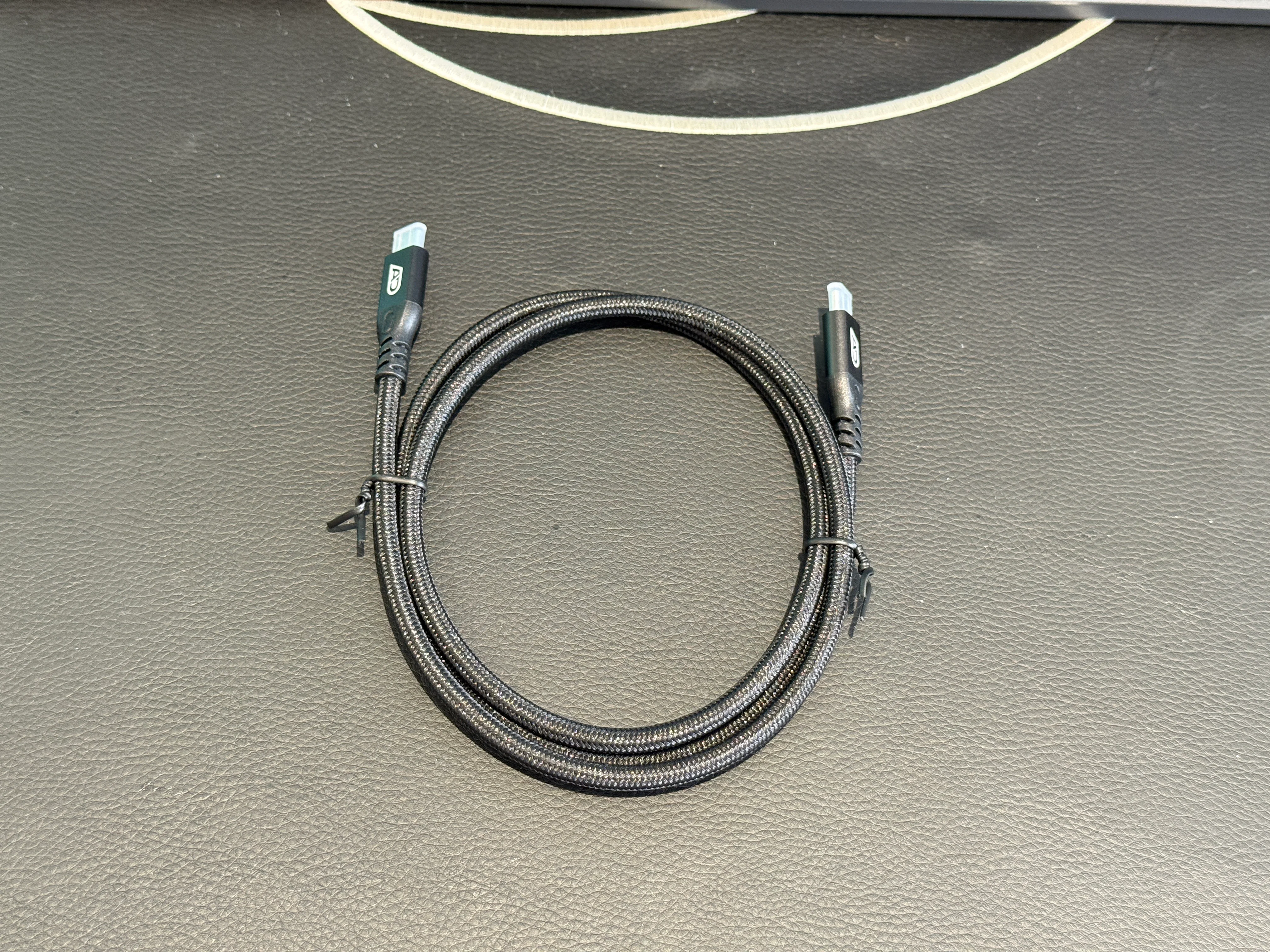 AD USB-C to USB-C Cable 1m & 2m (3 ft / 6 ft) - Image 4